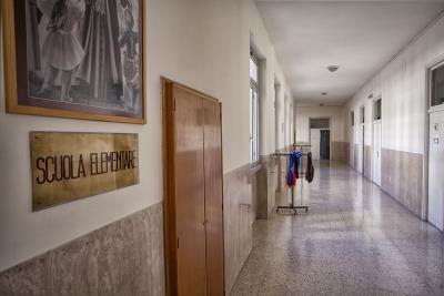 Il corridoio della Scuola Primaria